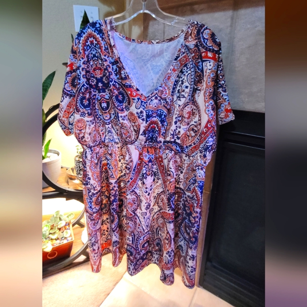 Paisley V-Neck Women's Mini Dress, Elastic Waist. Never Worn. XL. FITS LIKE 0XL
